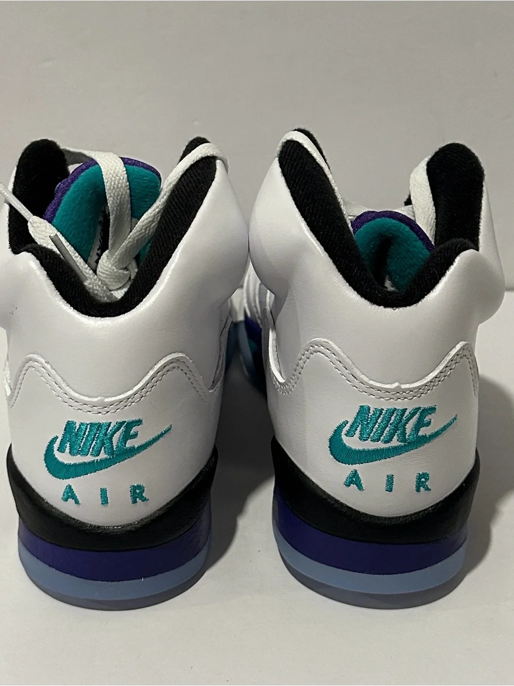 Air Jordan Retro 5 'Grape' (GS) Sz: 5.5 / 6.5 / 7 (HQ7980-100)